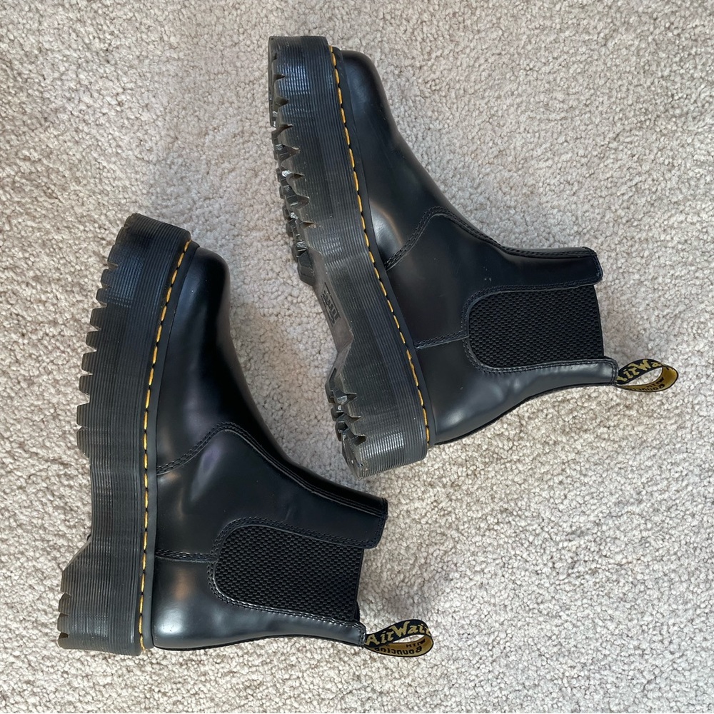 Dr Martens Chelsea Platform 2976